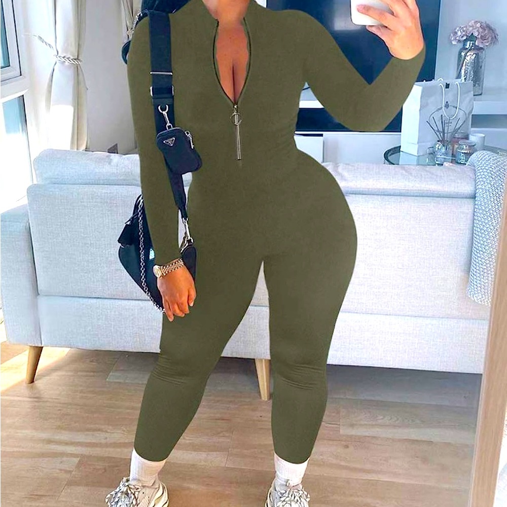 Green long sleeve zipper bodysuit, size L